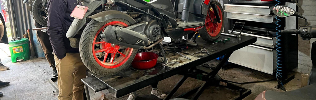 Aprilia Service Station